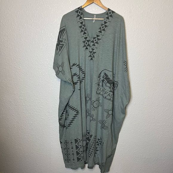 Magnolia Pearl Dresses & Skirts - Magnolia Pearl Monarch Sitting Bull Veda Kaftan Dress Women’s One Size